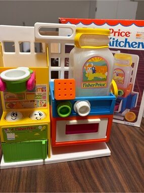 Vintage Fisher Price 1986 Toddler Kitchen #1008 Playset W/ Original Box